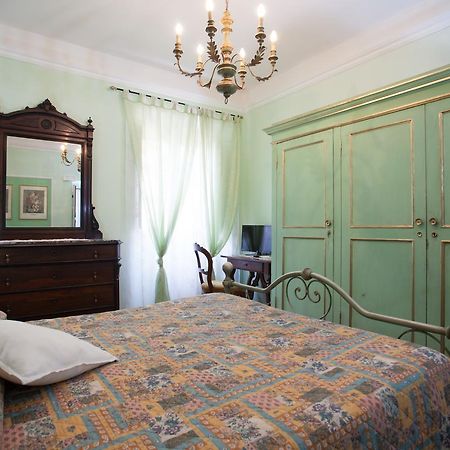 Corte Palazzo Picedi Benettini Sarzana Ngoại thất bức ảnh