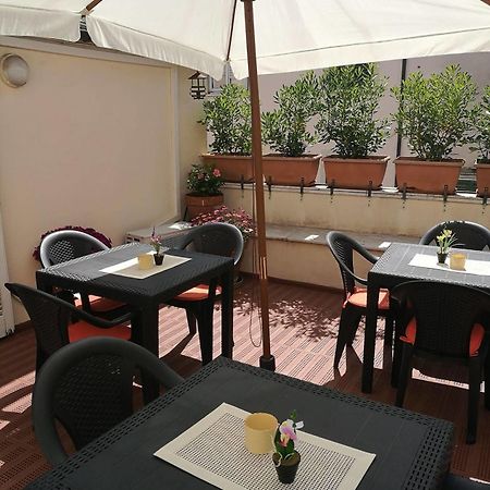Corte Palazzo Picedi Benettini Sarzana Ngoại thất bức ảnh