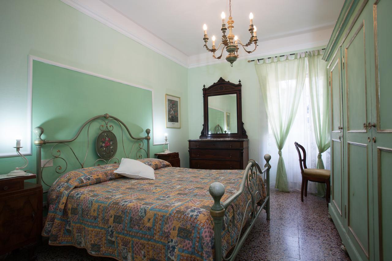 Corte Palazzo Picedi Benettini Sarzana Ngoại thất bức ảnh