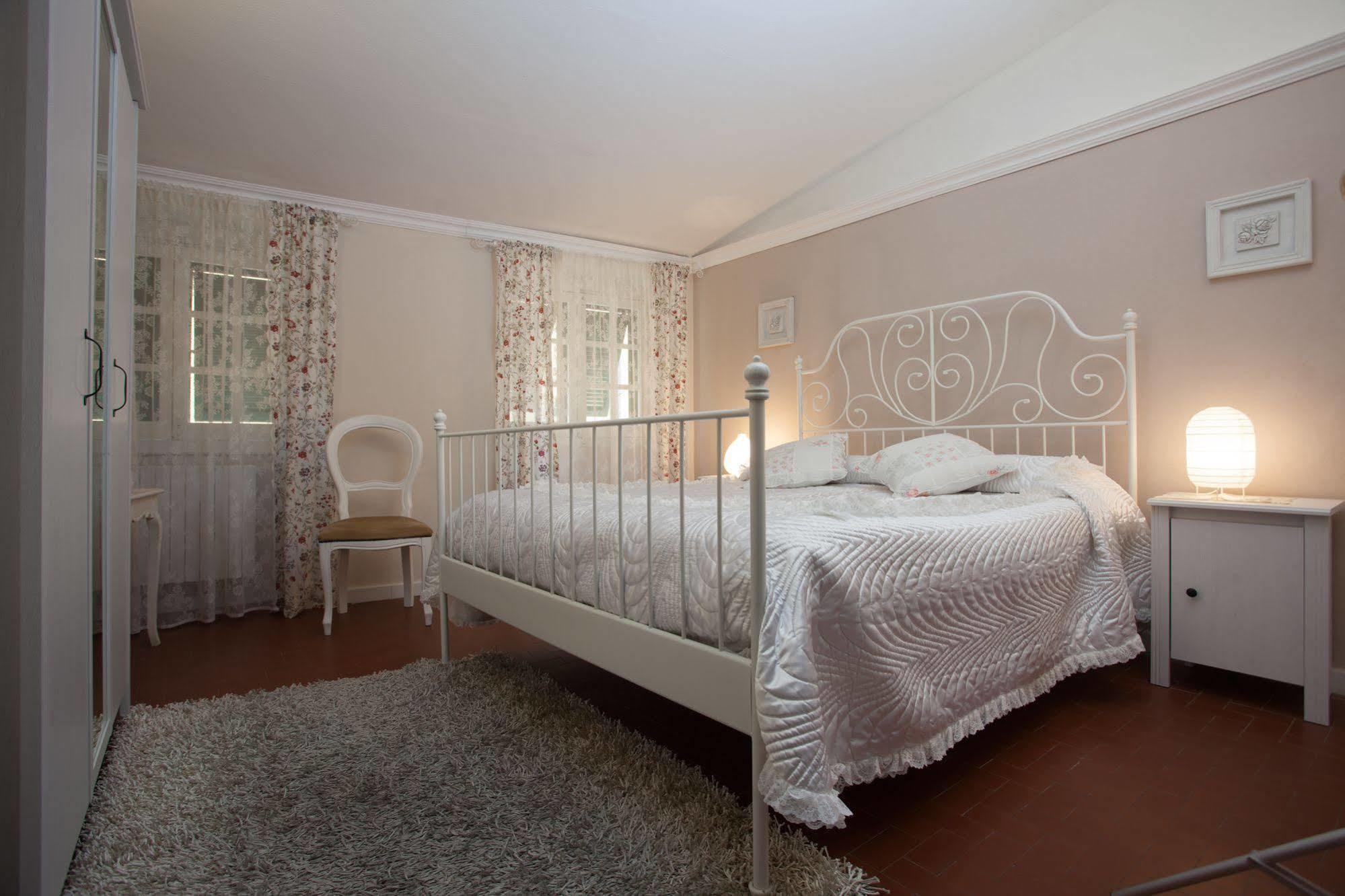 Corte Palazzo Picedi Benettini Bed & Breakfast Sarzana Ngoại thất bức ảnh