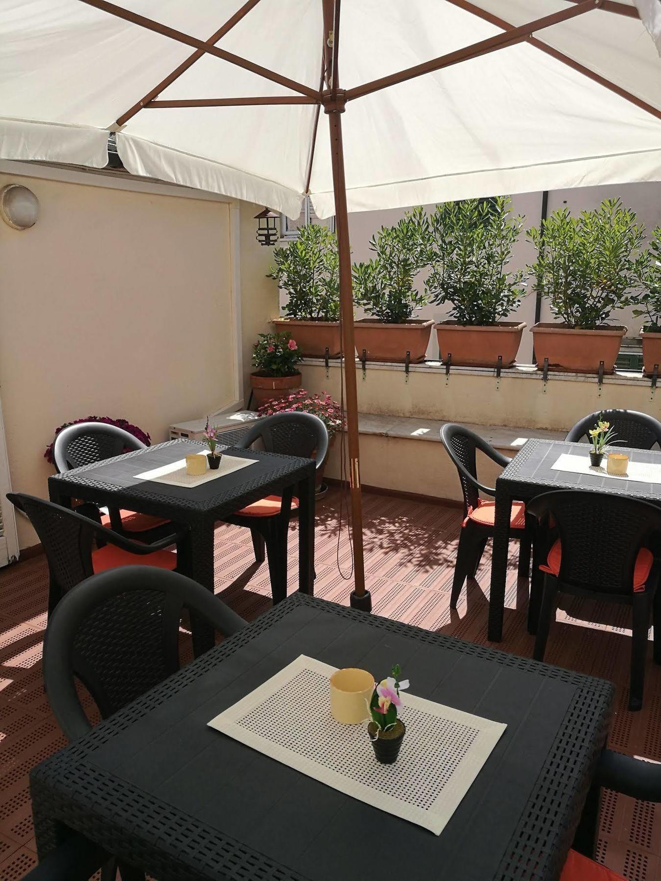 Corte Palazzo Picedi Benettini Bed & Breakfast Sarzana Ngoại thất bức ảnh