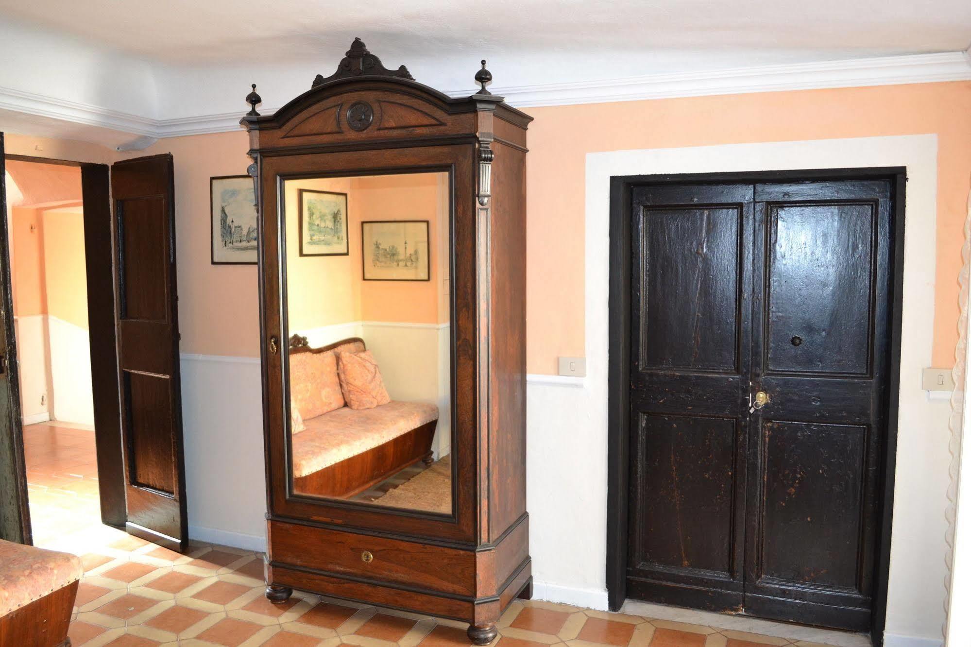 Corte Palazzo Picedi Benettini Bed & Breakfast Sarzana Ngoại thất bức ảnh