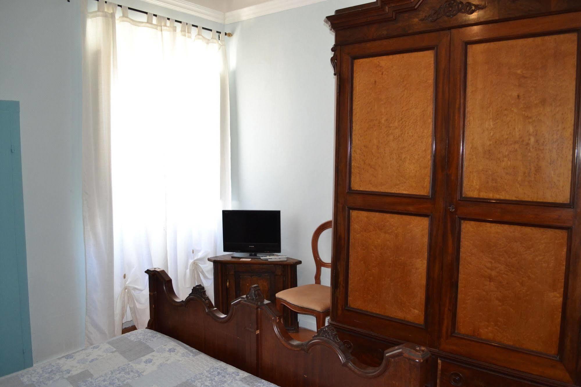 Corte Palazzo Picedi Benettini Bed & Breakfast Sarzana Ngoại thất bức ảnh